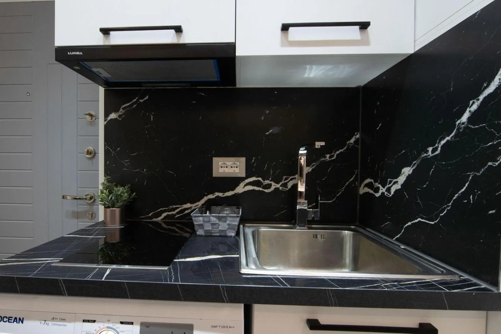 Bliss Haven Apartment Tirana 0*,  Albania